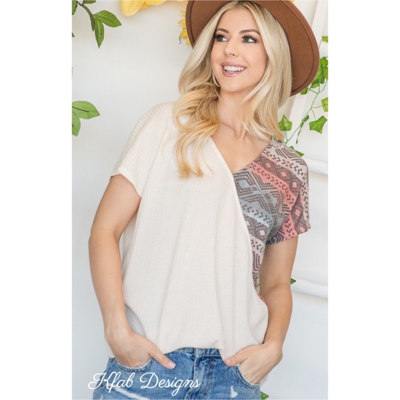 ❤️LAST V Neck Aztec Print Contrast Super Soft Top! - Picture 5 of 10
